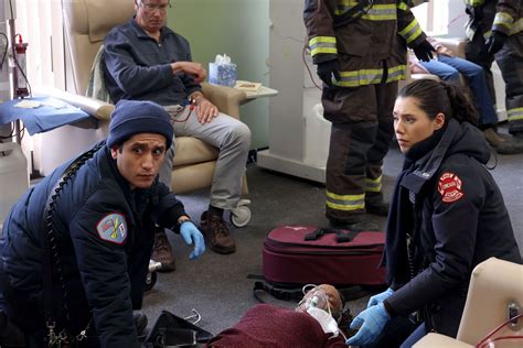 who plays lennox on chicago fire